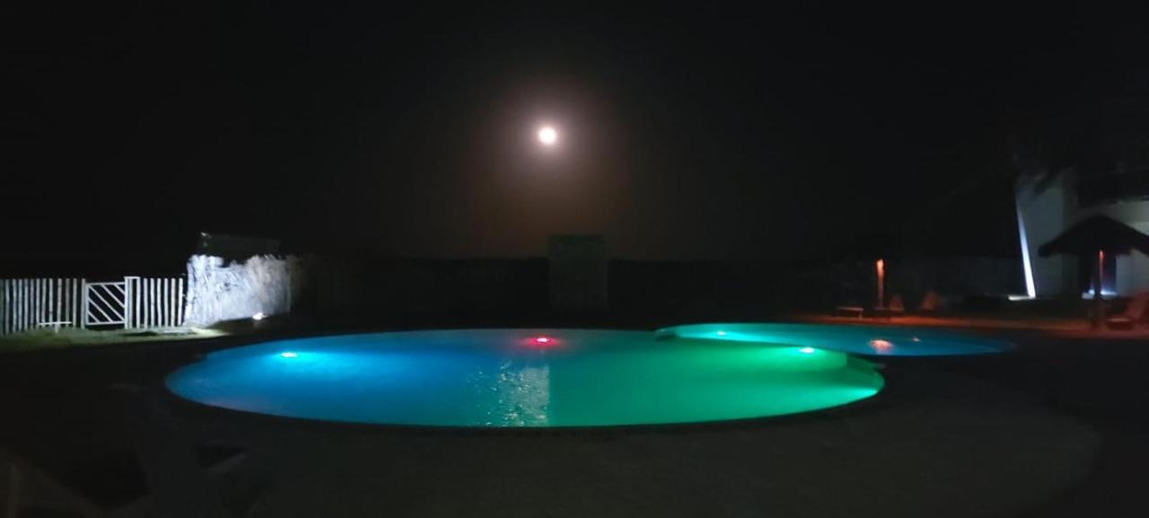 Vilas Na Praia Residence O Paraíso É Aqui Aracati Esterno foto