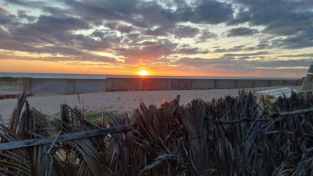 Vilas Na Praia Residence O Paraíso É Aqui Aracati Esterno foto